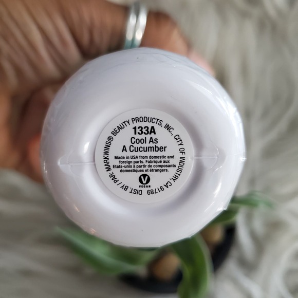 Wet N Wild Photofocus 3-in-1 Cucumber Primer Water - Picture 2 of 6